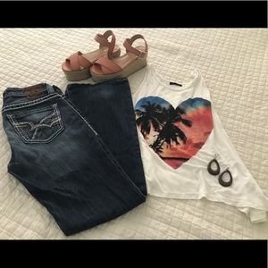 Super soft and worn in vintage BIG STAR jeans!